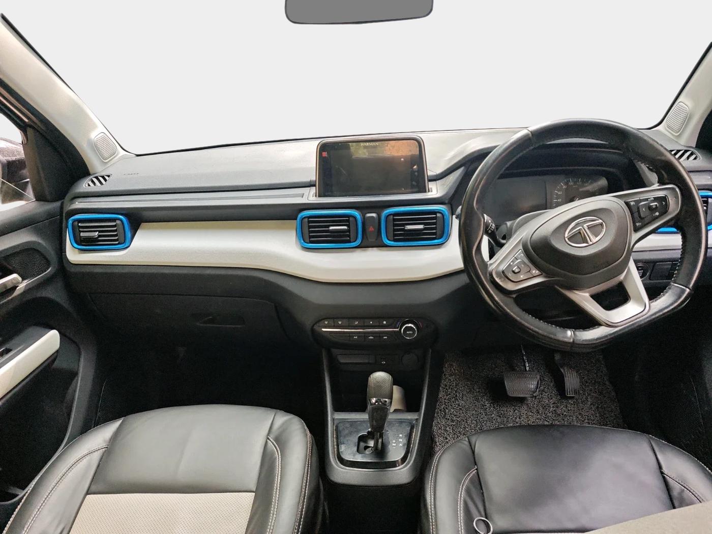 2021 Tata PUNCH CREATIVE AMT 1.2 RTN DUAL TONE, Petrol, Automatic, 31,975 km, interior