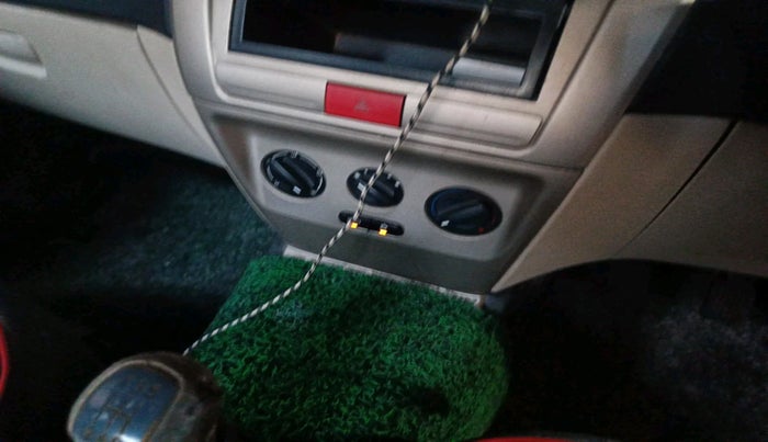 2011 Tata Indica Vista TERRA QUADRAJET, Diesel, Manual, 84,167 km, interior