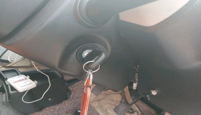 2023 Maruti Eeco 5 STR AC, Petrol, Manual, 13,996 km, interior