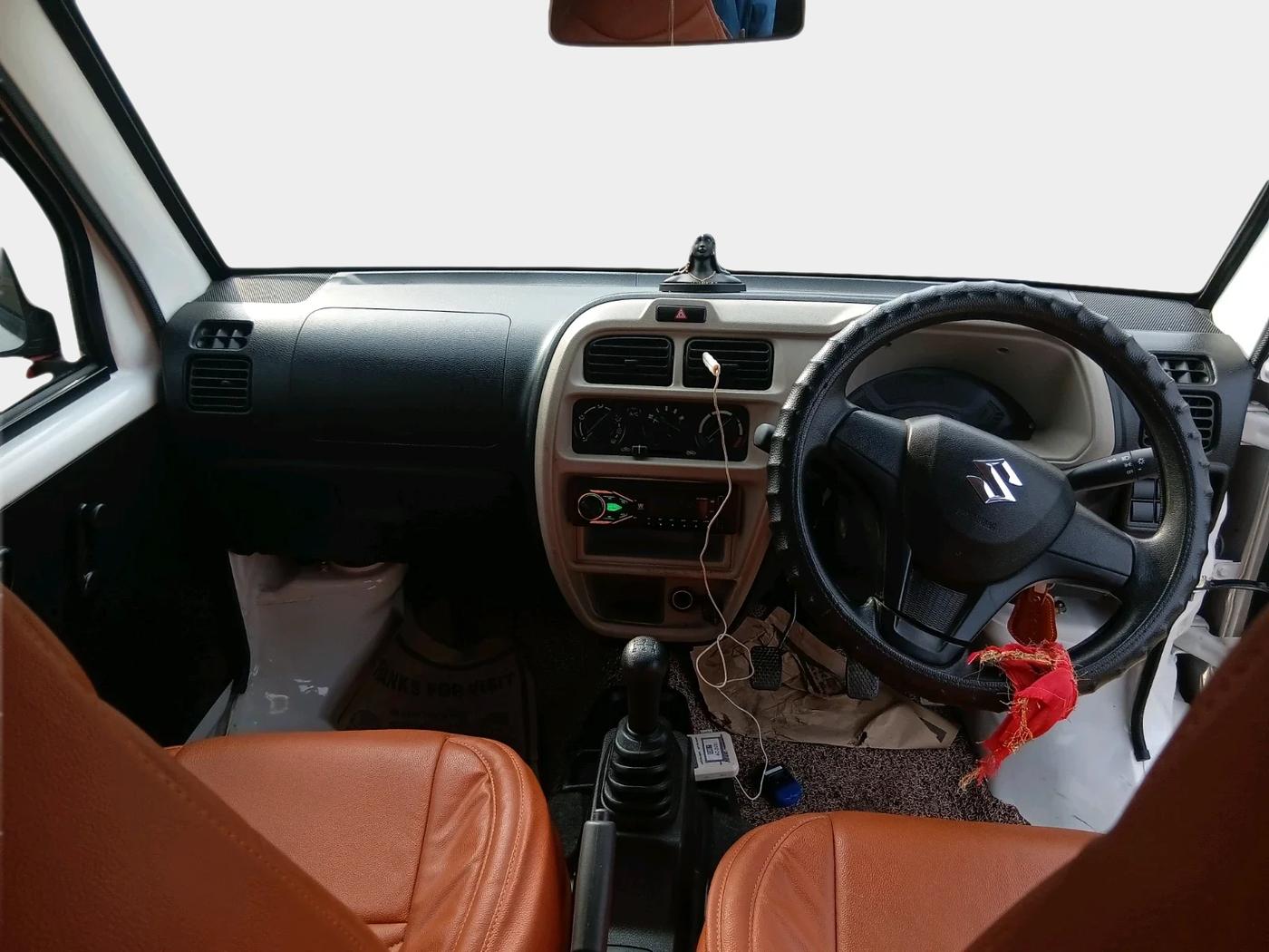 2023 Maruti Eeco 5 STR AC, Petrol, Manual, 13,996 km, interior