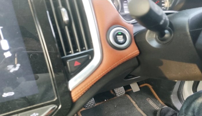 2021 MG HECTOR PLUS SELECT 2.0 DIESEL TURBO MT 7-STR, Diesel, Manual, 35,835 km, interior