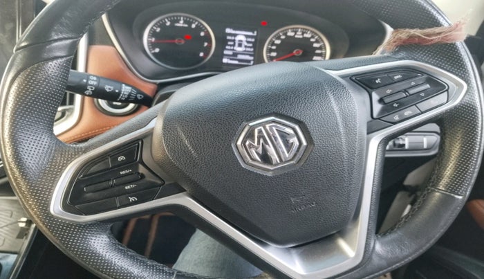 2021 MG HECTOR PLUS SELECT 2.0 DIESEL TURBO MT 7-STR, Diesel, Manual, 35,835 km, interior