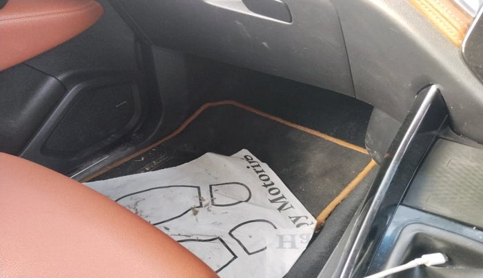 2021 MG HECTOR PLUS SELECT 2.0 DIESEL TURBO MT 7-STR, Diesel, Manual, 35,835 km, interior