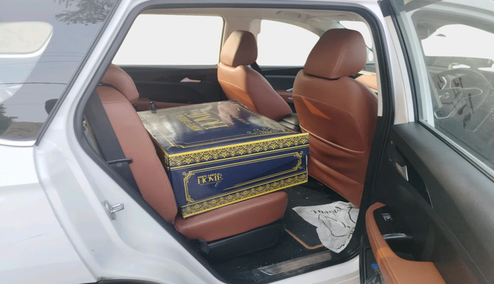 2021 MG HECTOR PLUS SELECT 2.0 DIESEL TURBO MT 7-STR, Diesel, Manual, 35,835 km, interior