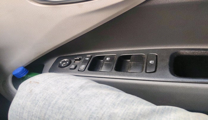 2020 Hyundai GRAND I10 NIOS SPORTZ 1.2 KAPPA VTVT, Petrol, Manual, 28,562 km, interior