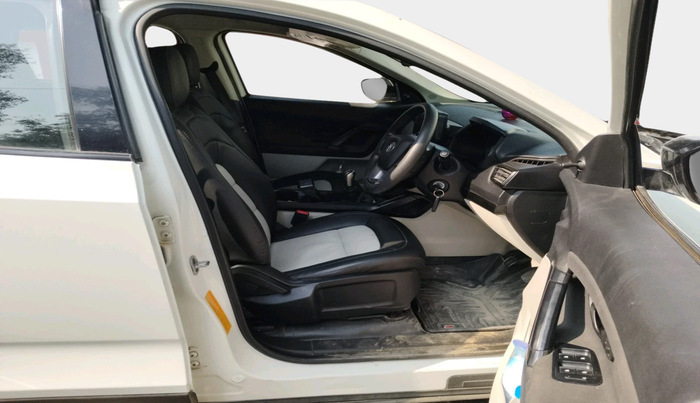 2022 Tata Safari XE, Diesel, Manual, 61,296 km, interior