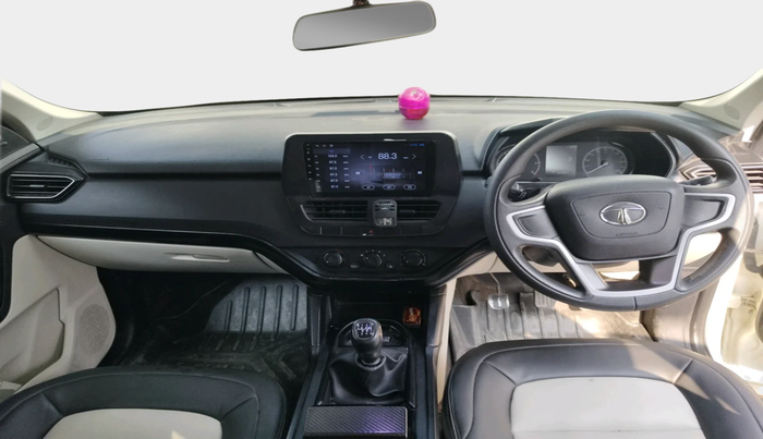 2022 Tata Safari XE, Diesel, Manual, 61,296 km, interior