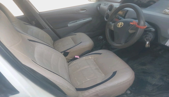 2011 Toyota Etios VD, Diesel, Manual, 65,132 km, interior