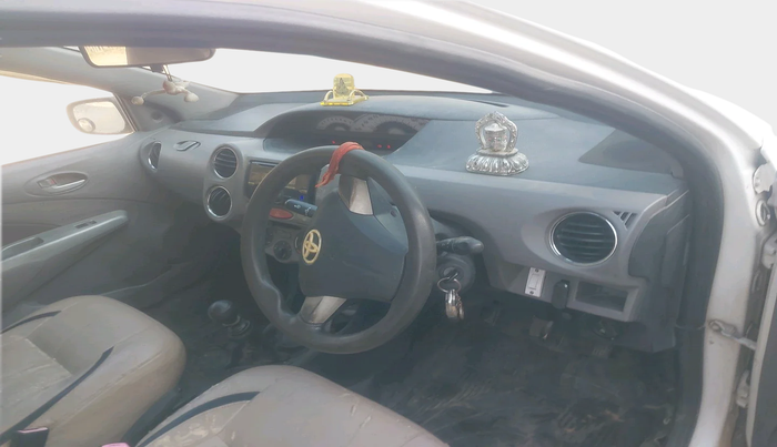 2011 Toyota Etios VD, Diesel, Manual, 65,132 km, interior