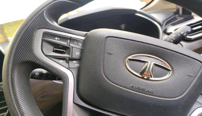 2021 Tata Harrier XT 2.0L KRYOTEC, Diesel, Manual, 84,959 km, interior