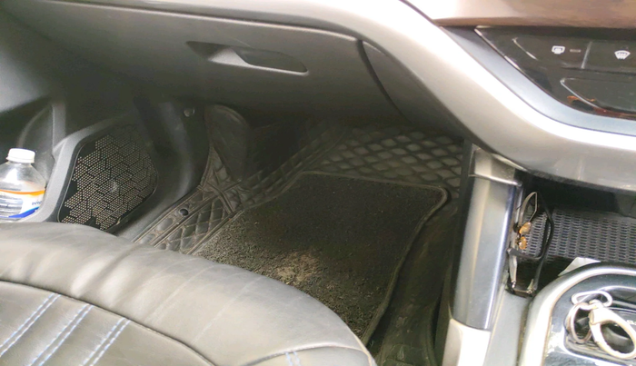 2021 Tata Harrier XT 2.0L KRYOTEC, Diesel, Manual, 84,959 km, interior