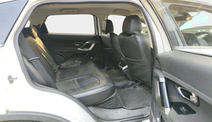 2021 Tata Harrier XT 2.0L KRYOTEC, Diesel, Manual, 84,959 km, interior