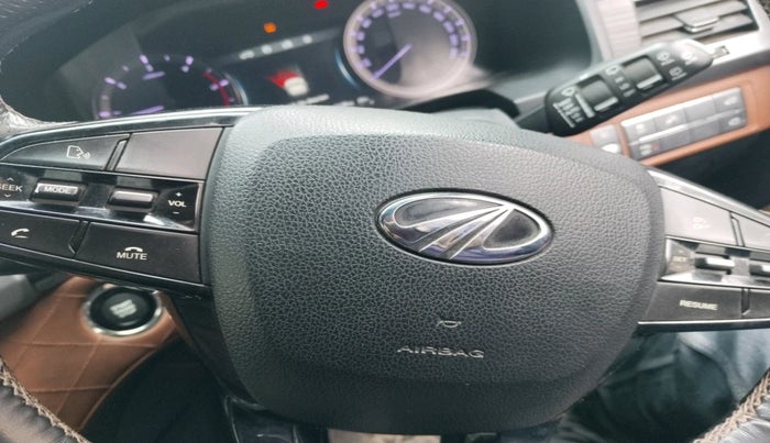 2019 Mahindra ALTURAS G4 4WD AT, Diesel, Automatic, 1,37,748 km, interior