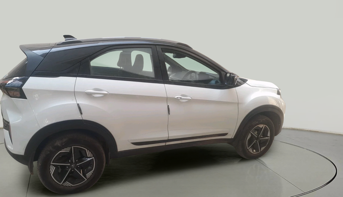 2024 Tata NEXON Fearless Plus (PS) 1.2 iCNG 6MT Dual Tone, CNG, Manual, 24,179 km, exterior