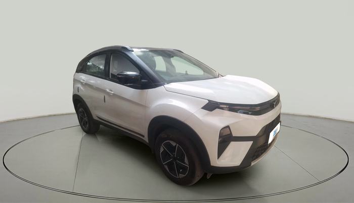 2024 Tata NEXON Fearless Plus (PS) 1.2 iCNG 6MT Dual Tone, CNG, Manual, 24,179 km, exterior