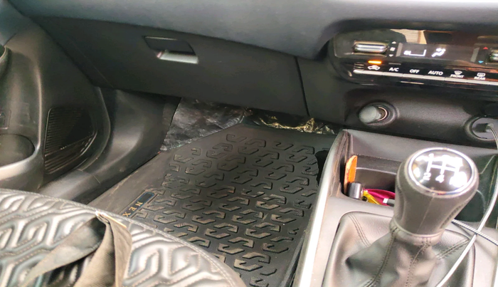 2022 Maruti Baleno ALPHA PETROL 1.2, Petrol, Manual, 30,572 km, interior