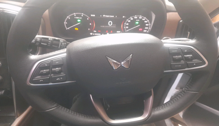 2024 Mahindra SCORPIO-N Z8 L DIESEL AT 2WD 7 STR, Diesel, Automatic, 6,107 km, interior