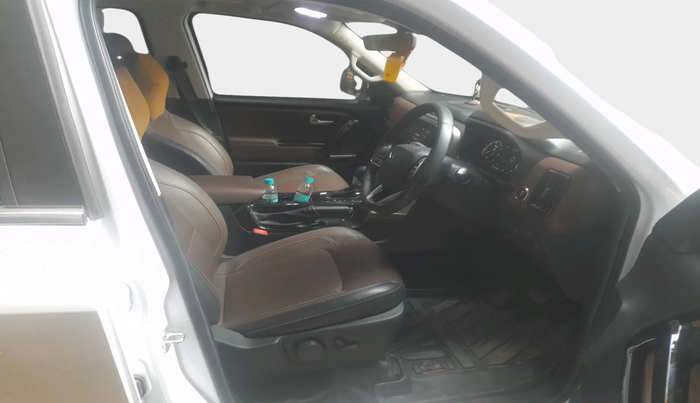 2024 Mahindra SCORPIO-N Z8 L DIESEL AT 2WD 7 STR, Diesel, Automatic, 6,107 km, interior