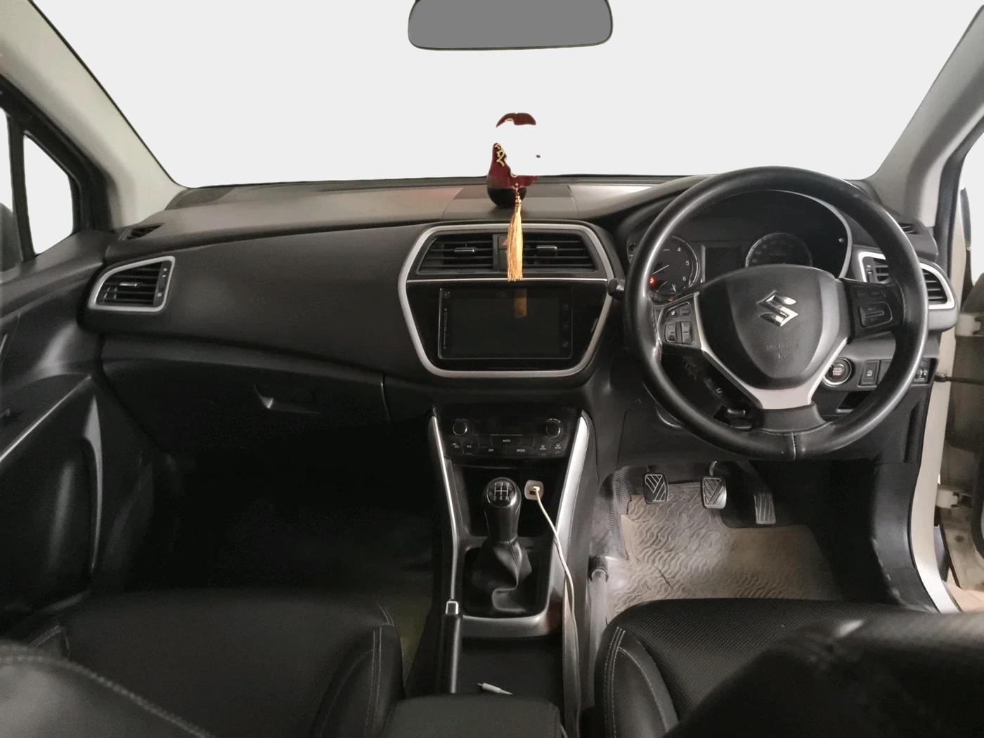 2019 Maruti S Cross ZETA 1.3, Diesel, Manual, 2,05,000 km, interior