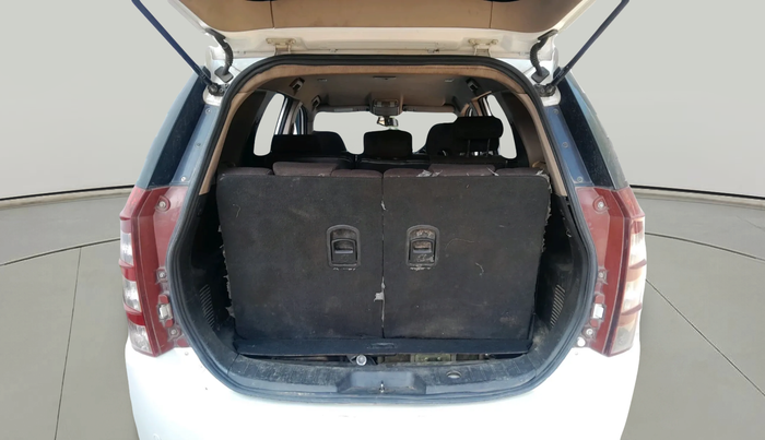 2014 Mahindra XUV500 W8, Diesel, Manual, 1,24,383 km, exterior