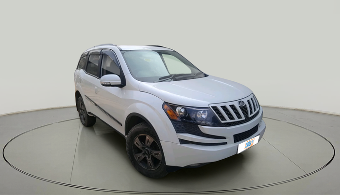 2014 Mahindra XUV500 W8, Diesel, Manual, 1,24,383 km, exterior