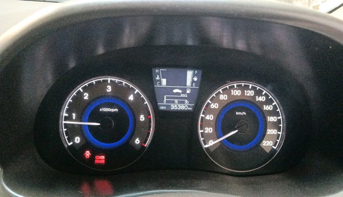 2012 Hyundai Verna FLUIDIC 1.6 CRDI SX, Diesel, Manual, 35,380 km, interior