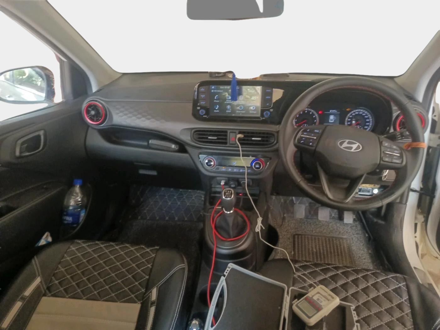 2024 Hyundai GRAND I10 NIOS SPORTZ 1.2 KAPPA VTVT DUAL TONE, Petrol, Manual, 13,151 km, interior