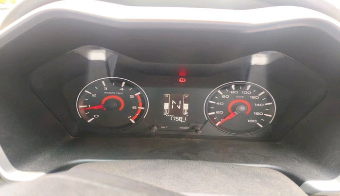 2016 Mahindra Kuv100 K6 PLUS D 6 STR, Diesel, Manual, 17,581 km, interior