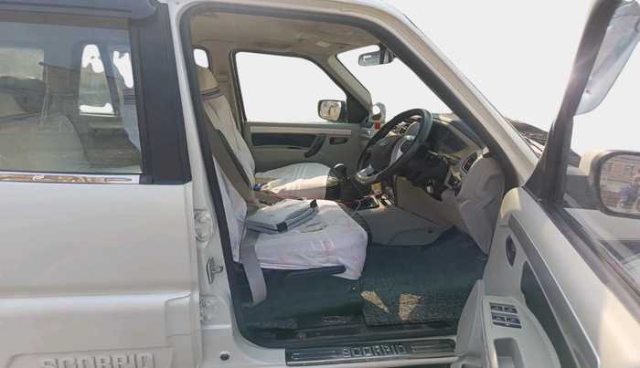 2022 Mahindra Scorpio S11 2WD, Diesel, Manual, 82,625 km, interior