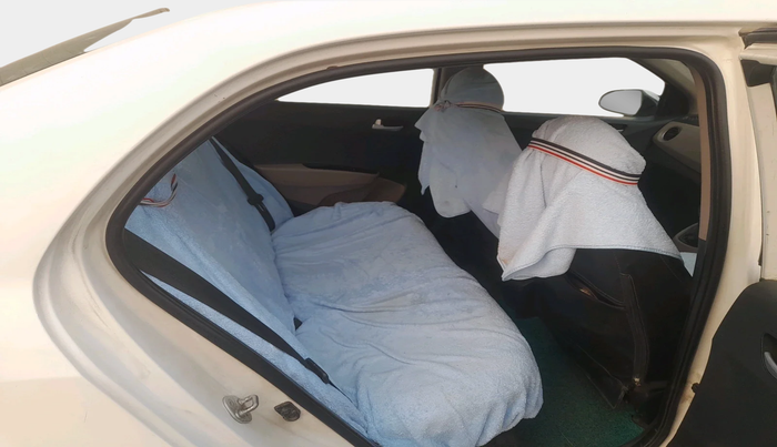 2017 Hyundai Xcent SX 1.2, Petrol, Manual, 48,995 km, interior