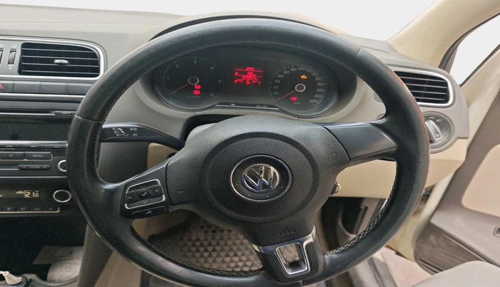 2012 Volkswagen Vento HIGHLINE DIESEL 1.6, Diesel, Manual, 1,24,947 km, interior