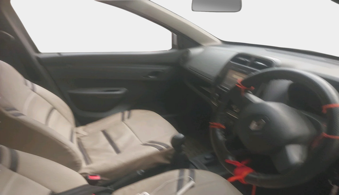 2017 Renault Kwid RXT 1.0, Petrol, Manual, 16,628 km, interior