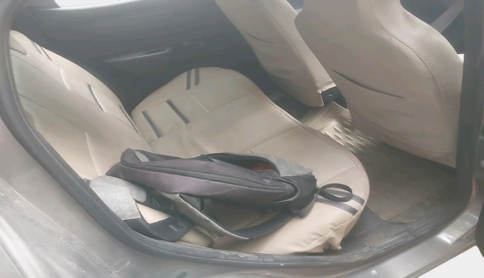 2017 Renault Kwid RXT 1.0, Petrol, Manual, 16,628 km, interior