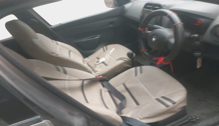 2017 Renault Kwid RXT 1.0, Petrol, Manual, 16,628 km, interior