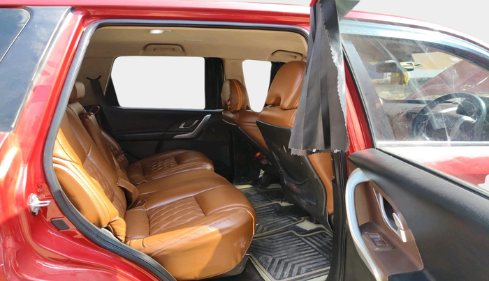 2013 Mahindra XUV500 W8, Diesel, Manual, 1,09,683 km, interior