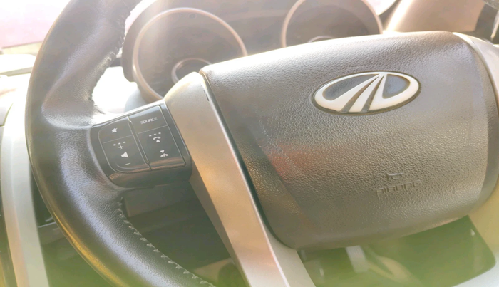 2013 Mahindra XUV500 W8, Diesel, Manual, 1,09,683 km, interior