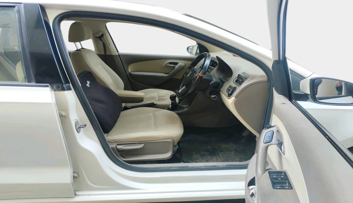 2016 Skoda Rapid AMBITION 1.5 TDI, Diesel, Manual, 1,21,214 km, interior