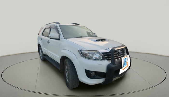 2014 Toyota Fortuner 3.0 4X4 MT, Diesel, Manual, 1,45,641 km, exterior