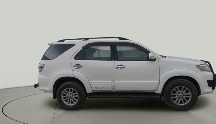 2014 Toyota Fortuner 3.0 4X4 MT, Diesel, Manual, 1,45,641 km, exterior
