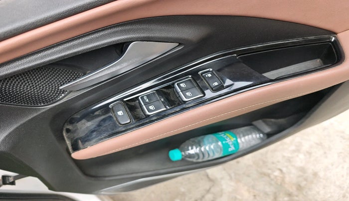 2024 MG HECTOR PLUS SHARP PRO 2.0 TURBO DIESEL 7 STR, Diesel, Manual, 17,377 km, interior