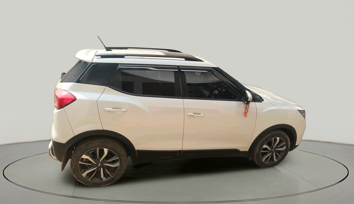 2021 Mahindra XUV300 W8 (O) 1.2 PETROL AMT, Petrol, Automatic, 1,18,793 km, exterior