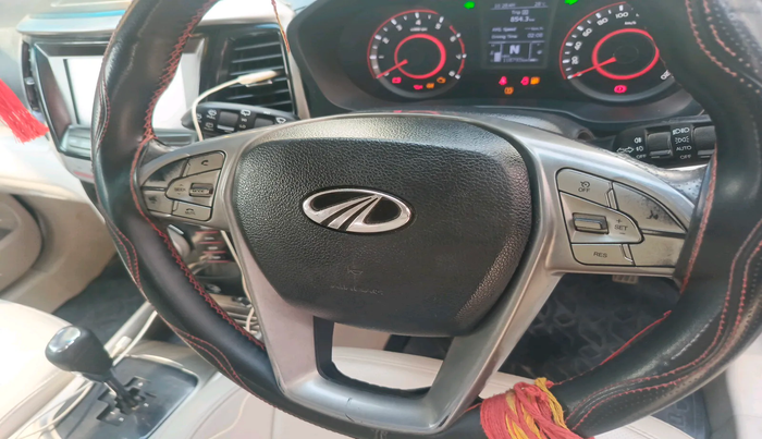 2021 Mahindra XUV300 W8 (O) 1.2 PETROL AMT, Petrol, Automatic, 1,18,793 km, interior