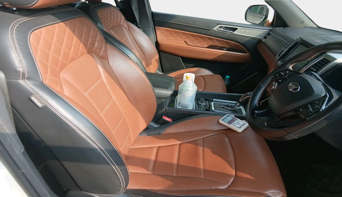 2020 Mahindra ALTURAS G4 4WD AT, Diesel, Automatic, 64,235 km, interior