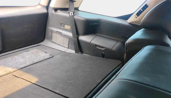 2017 Tata Hexa XT 4X2 7 STR, Diesel, Manual, 92,109 km, interior