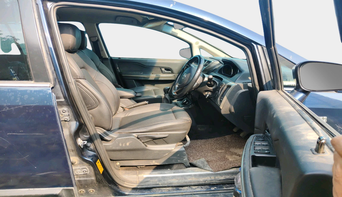 2017 Tata Hexa XT 4X2 7 STR, Diesel, Manual, 92,109 km, interior