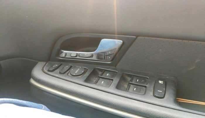 2017 Tata Hexa XT 4X2 7 STR, Diesel, Manual, 92,109 km, interior