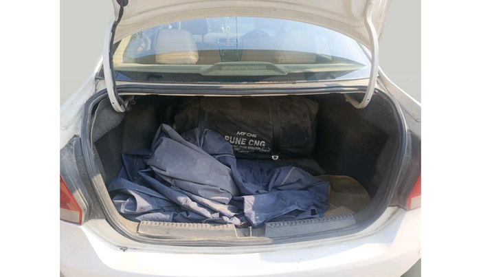 2012 Volkswagen Vento COMFORTLINE 1.6, Petrol, Manual, 1,33,118 km, exterior