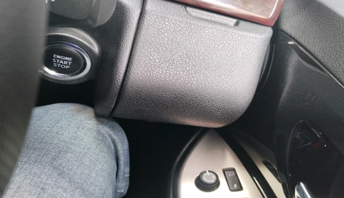 2021 Toyota Innova Crysta 2.4 ZX 7 STR, Diesel, Manual, 82,787 km, interior