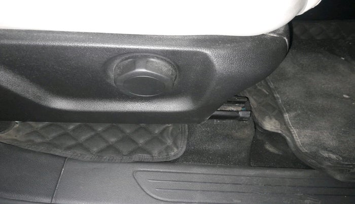 2024 Mahindra XUV700 AX 7 LUXURY D MT 7 STR, Diesel, Manual, 31,151 km, interior