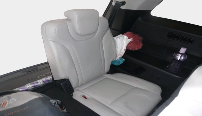 2024 Mahindra XUV700 AX 7 LUXURY D MT 7 STR, Diesel, Manual, 31,151 km, interior